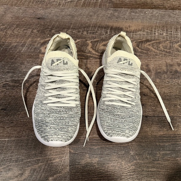 APL TechLoom Wave Sneaker in Pristine, Heather Grey & Ombre - Picture 6 of 13